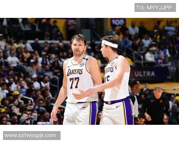 湖人队与公牛激战正酣中文解说精彩回顾与赛后分析